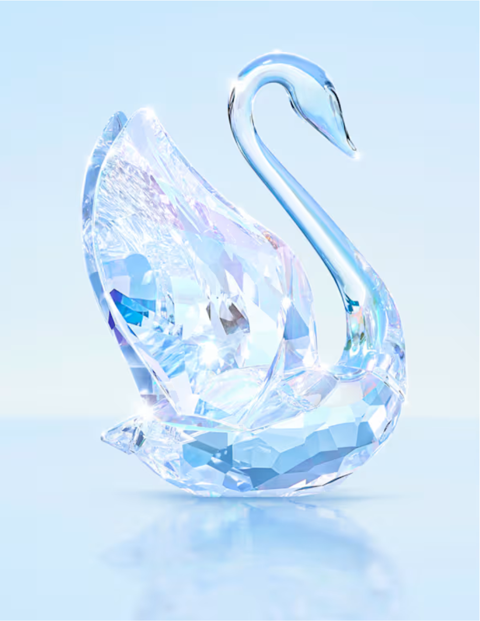 From Beach to Bonfire: Swarovski Necklaces for Your Hamptons Weekend
