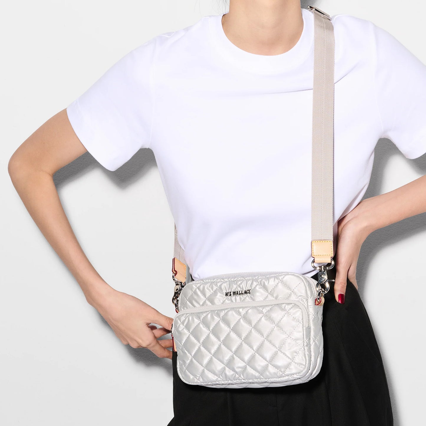 Oyster Metallic Small Metro Camera Bag