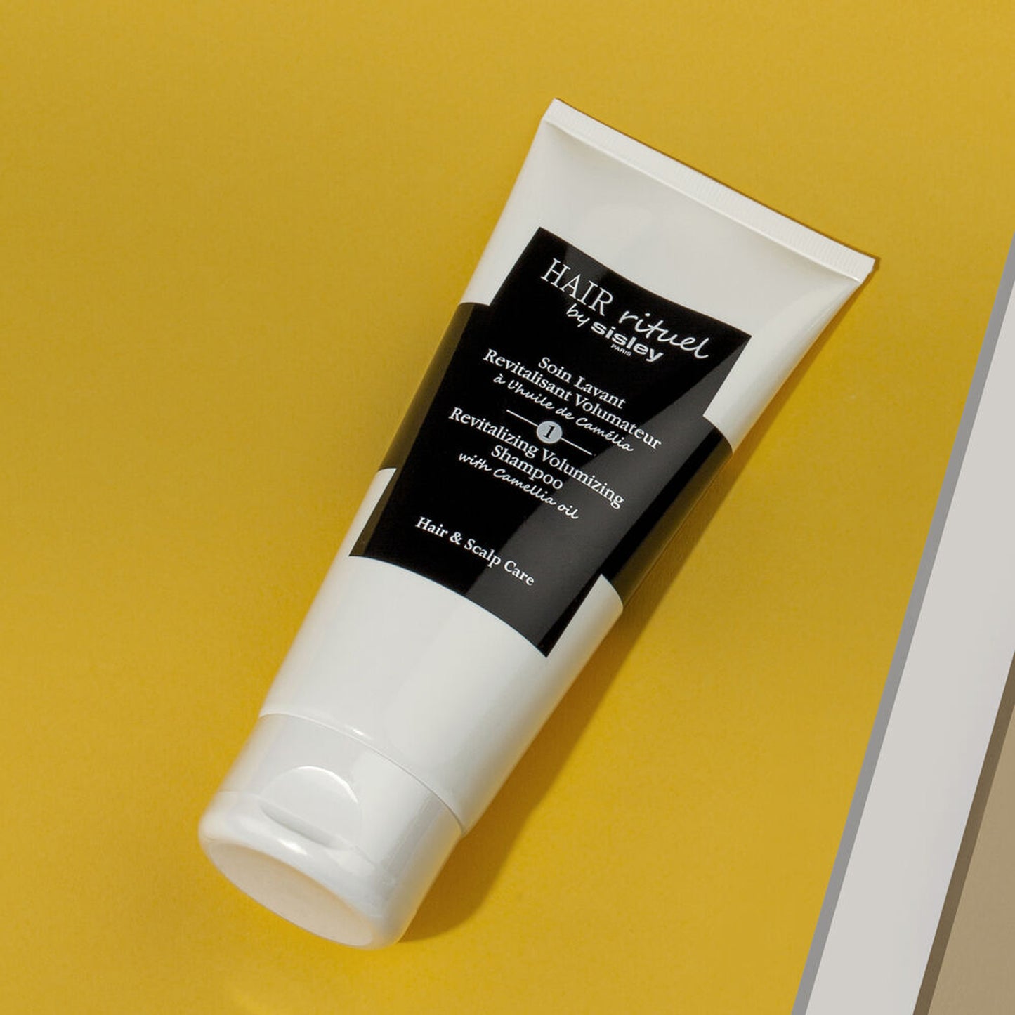 Revitalizing Volumizing Shampoo with Camellia Oil 200ml