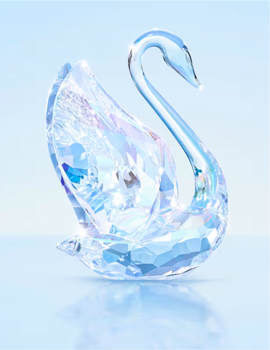 From Beach to Bonfire: Swarovski Necklaces for Your Hamptons Weekend