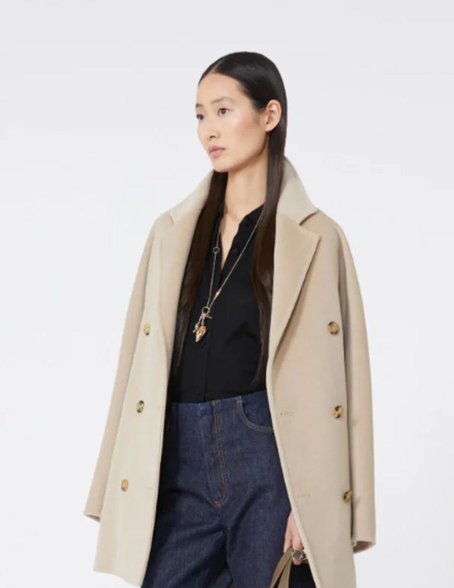 Fall Fashion Trends: Must-Have Luxury Pieces
