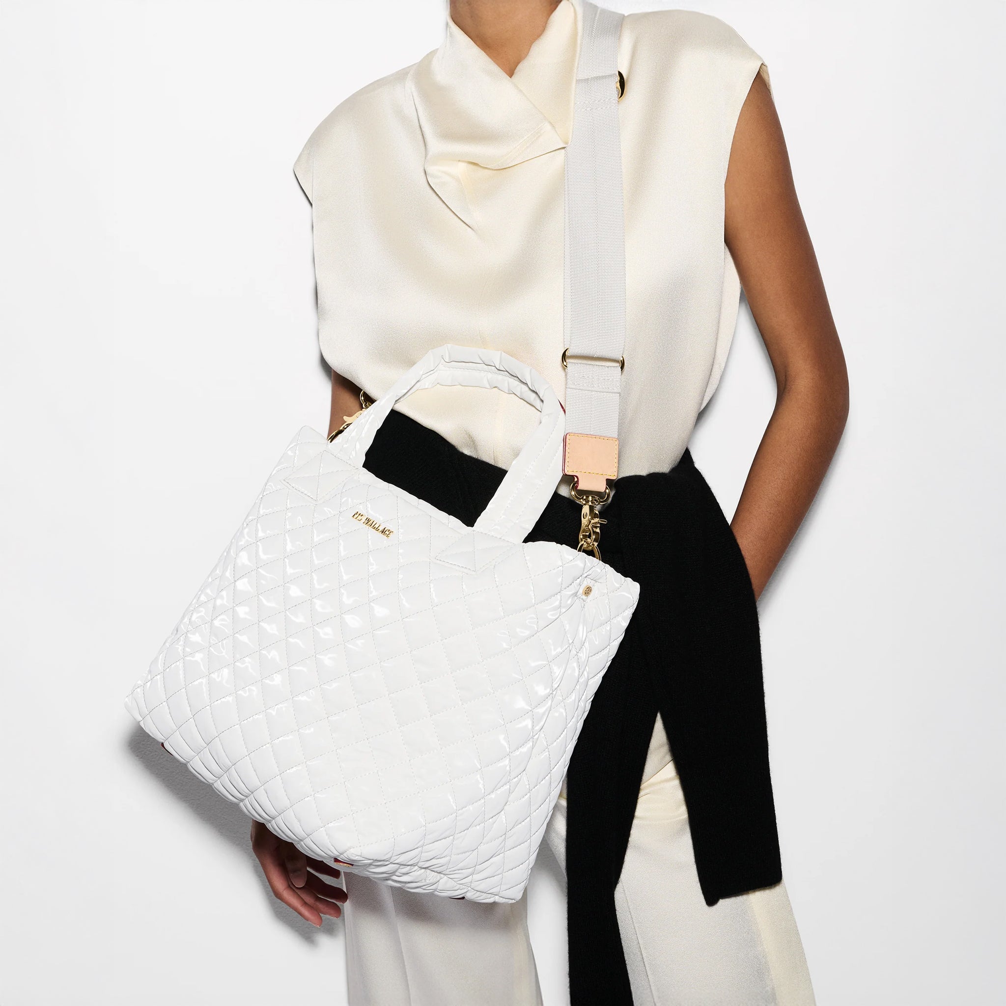 Chalk Liquid Small Metro Tote Deluxe