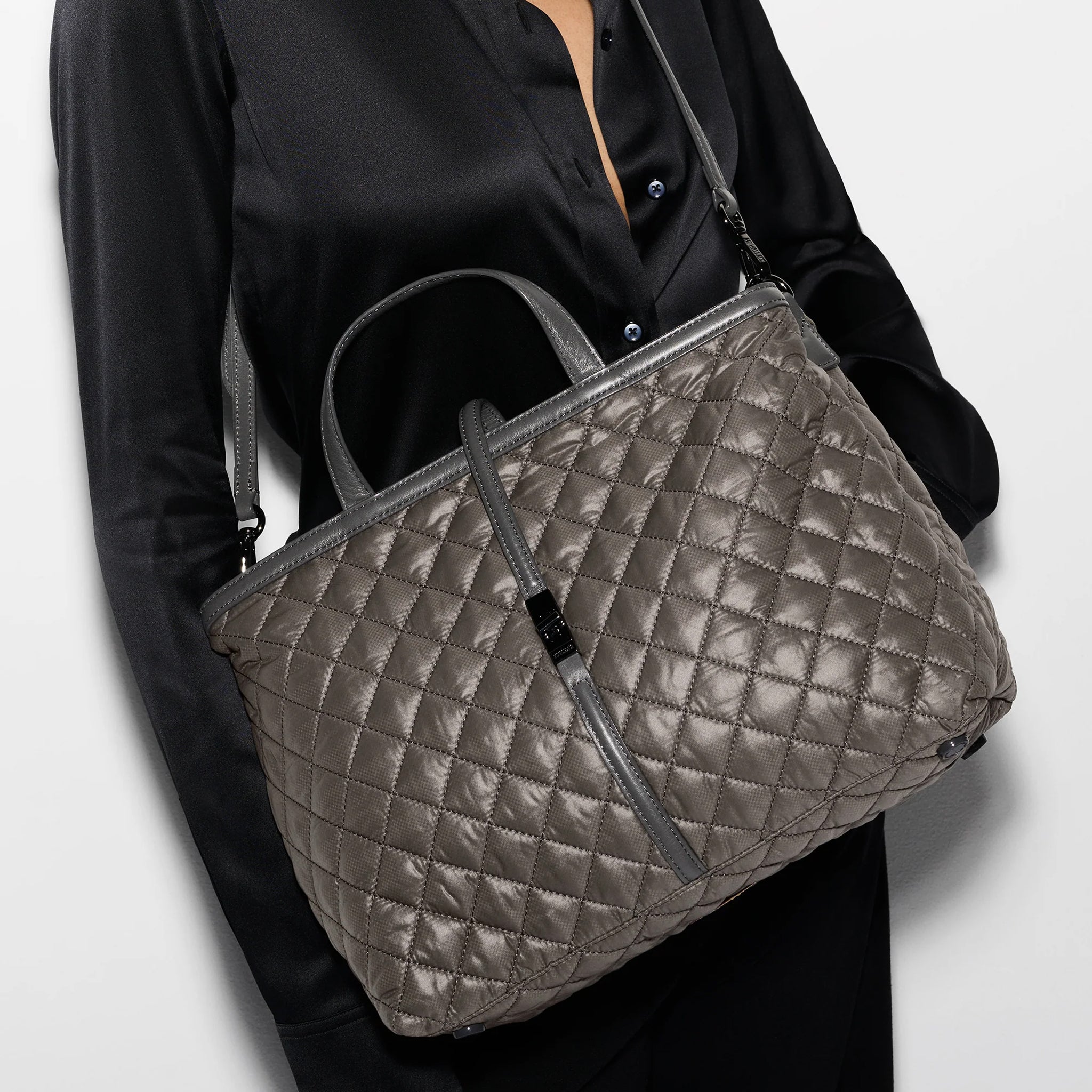 Magnet Medium Astor Top Handle