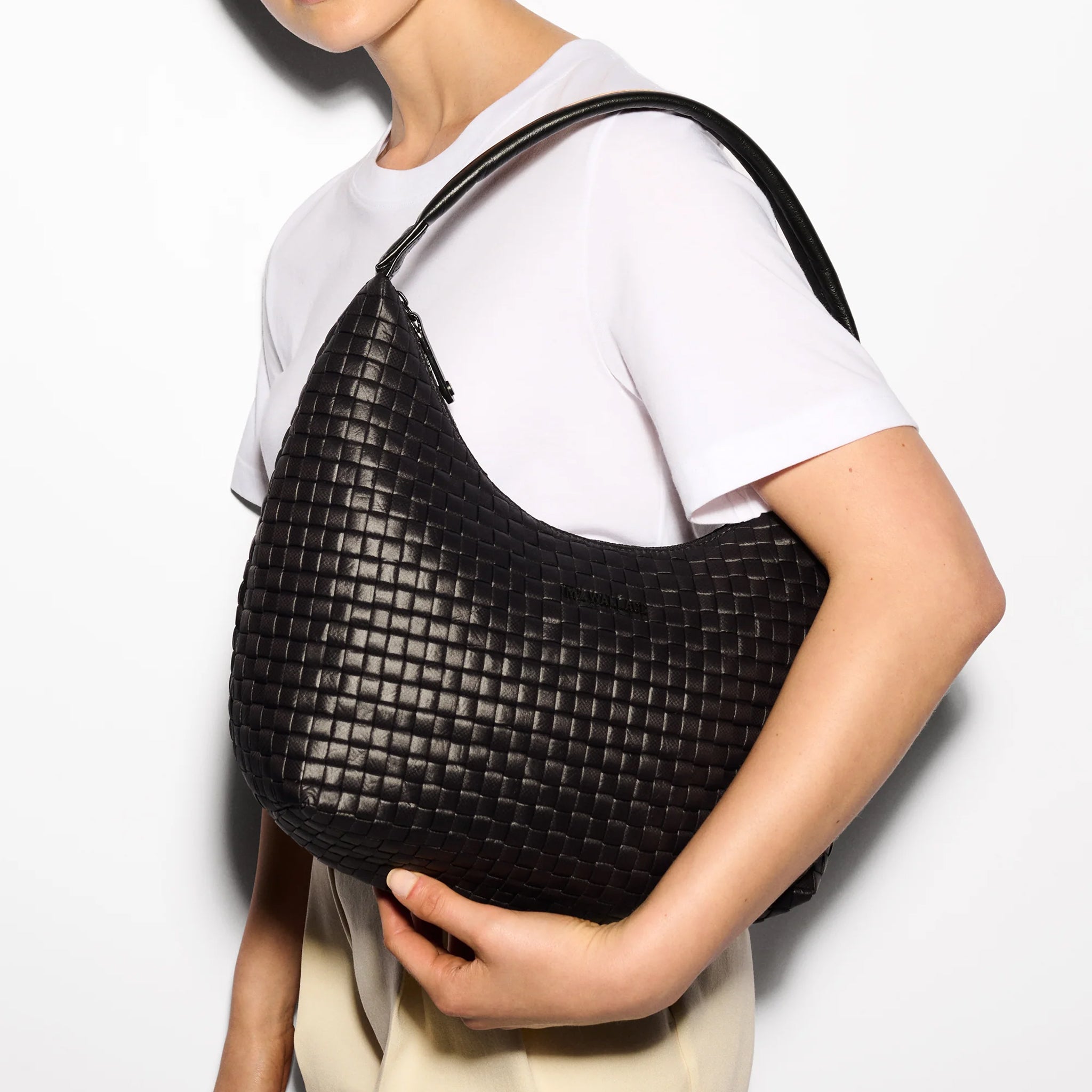 Black Medium Woven Shoulder