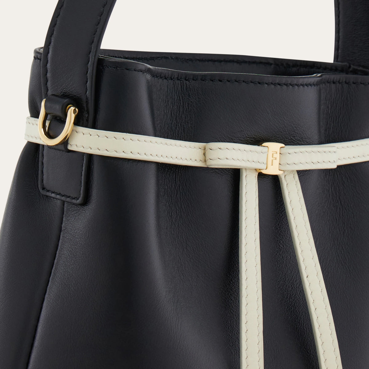 Mini Bow bucket bag